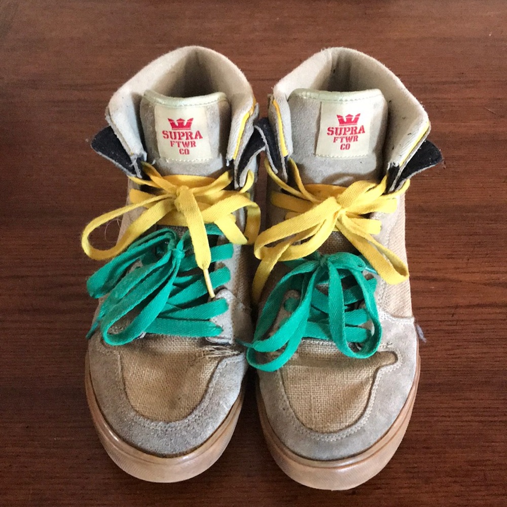 Green, yellow and red Supras